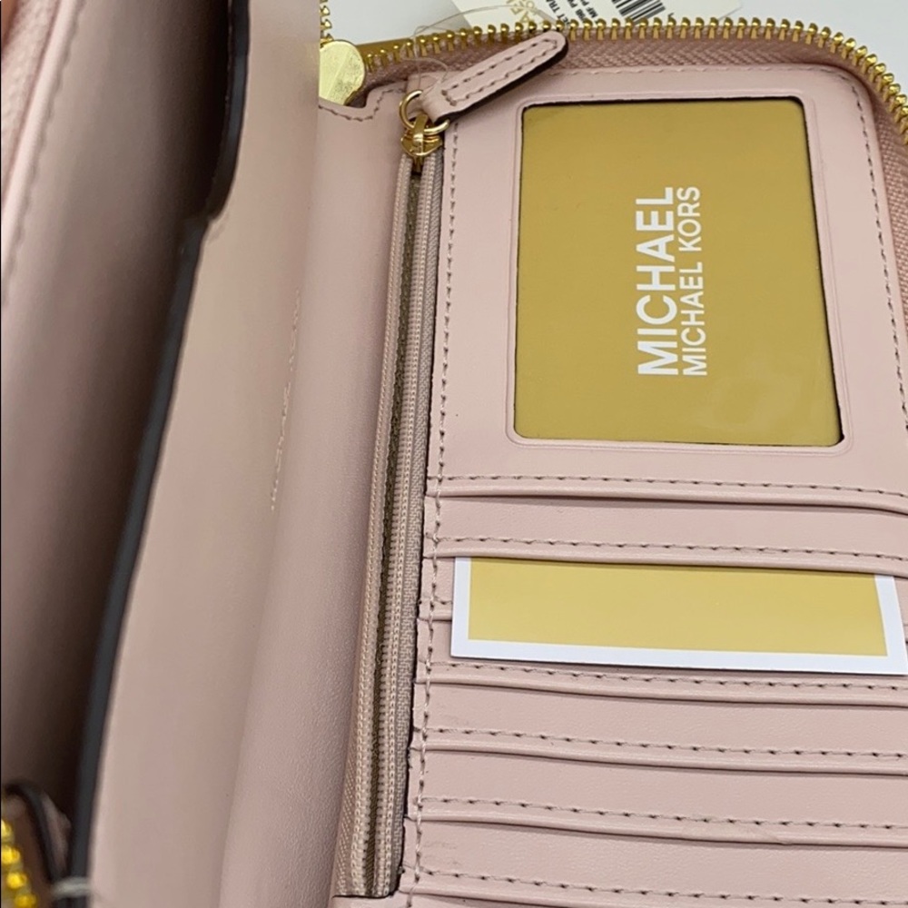 MICHAEL KORS LARGE FLAT MF PHONE CASE POWDER BLUSH - Picture 12 of 16